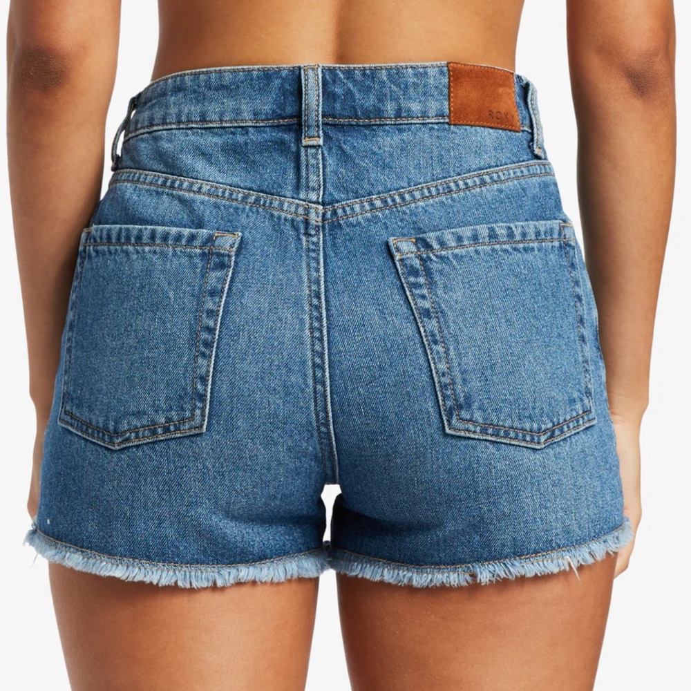 ROXY “New Swell” distressed denim blue jean cutoff boho shorts 25 26 27 - Picture 3 of 8